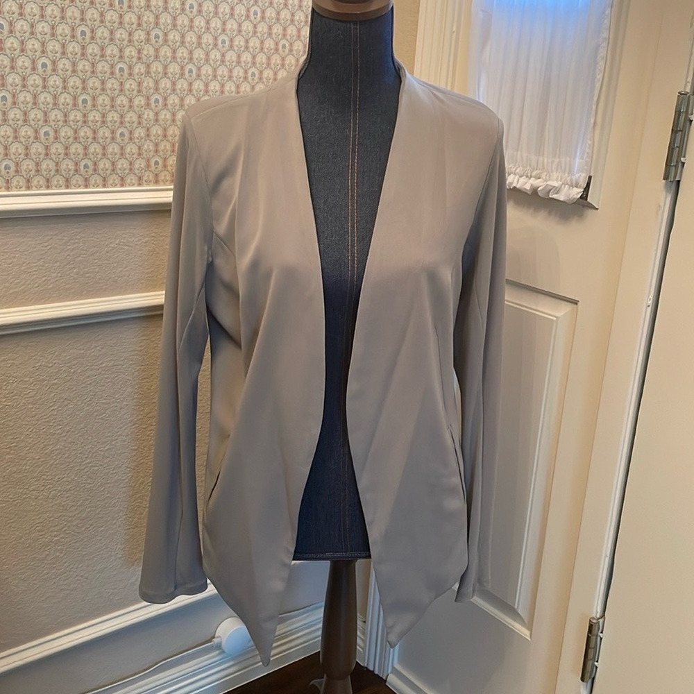 🎉🎉BCBGeneration Women's Grey Frost Open Front Blazer Jacket
